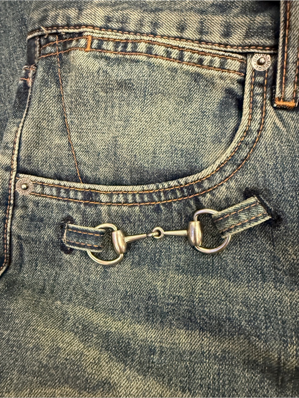 Gucci Washed Blue Denim Jeans with Signature Hardware - Picture 14 of 15